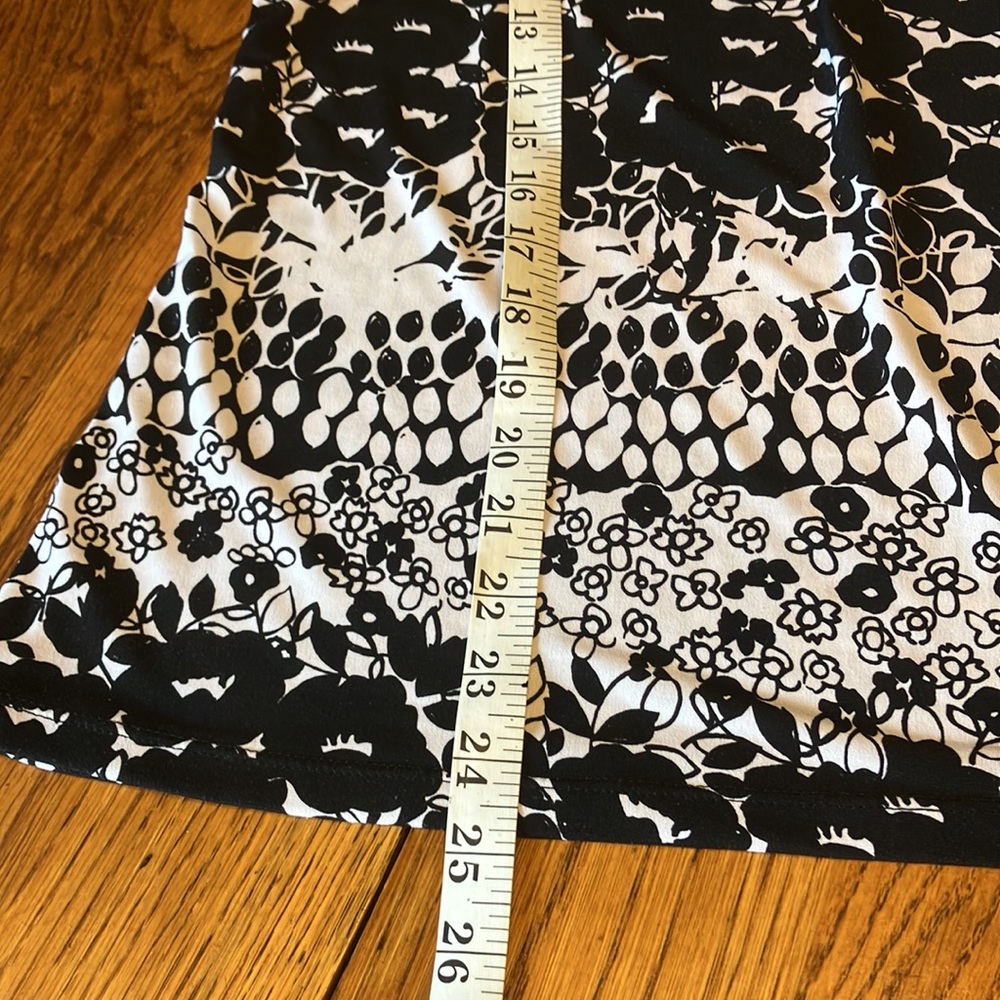 BLACK & WHITE XL LIKE NEW SUSAN LAWRENCE LACE CUTWORK NECK TOP - Picture 8 of 8